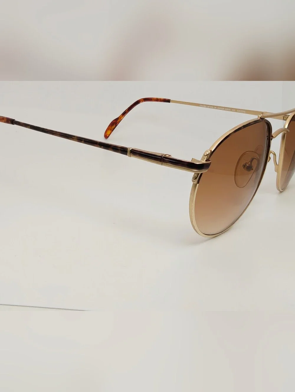 Carrera. 4913. 42. Men's Gold Frame Sunglasses with Brown Lenses. Made In Japan.